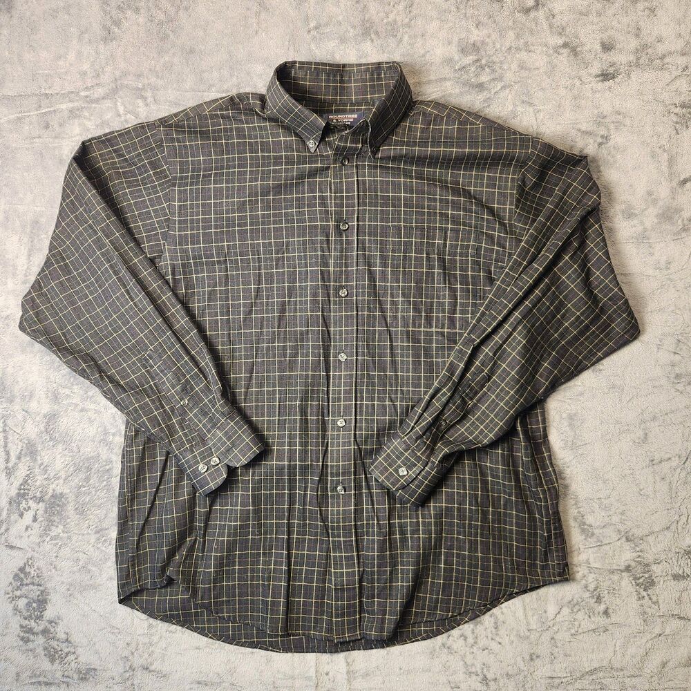 Roundtree & Yorke Mens Large‎ Plaid Button Up Shirt Dark Pattern Easy Care